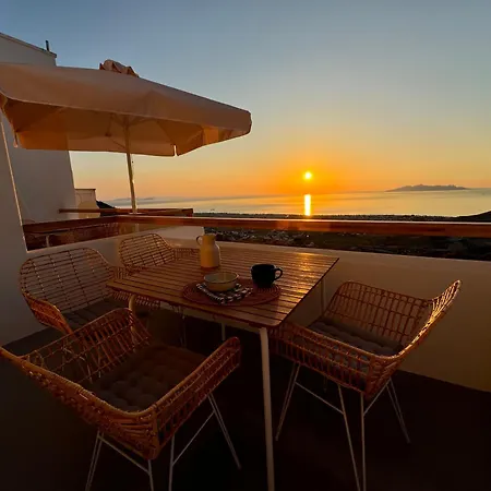 Ico Santorini Appartamento Pýrgos