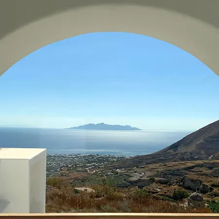 Ico Santorini * Pyrgos Kallistis