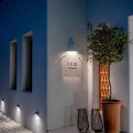 Ico Santorini * Pyrgos Kallistis
