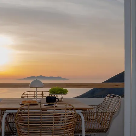 Ico Santorini Apartment *