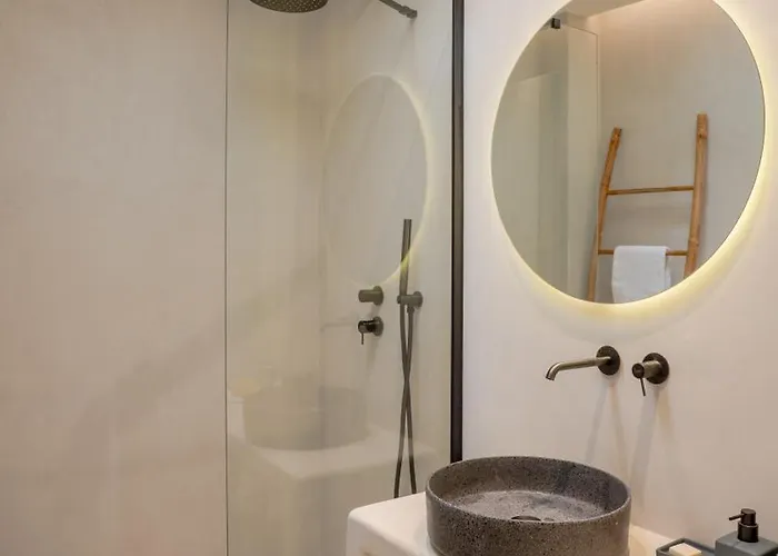 Ico Santorini Pyrgos Kallistis