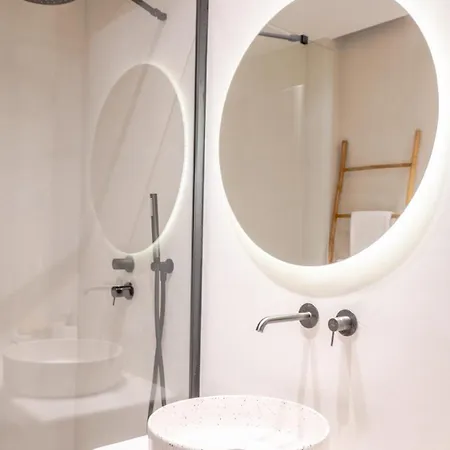 Ico Santorini * Pýrgos