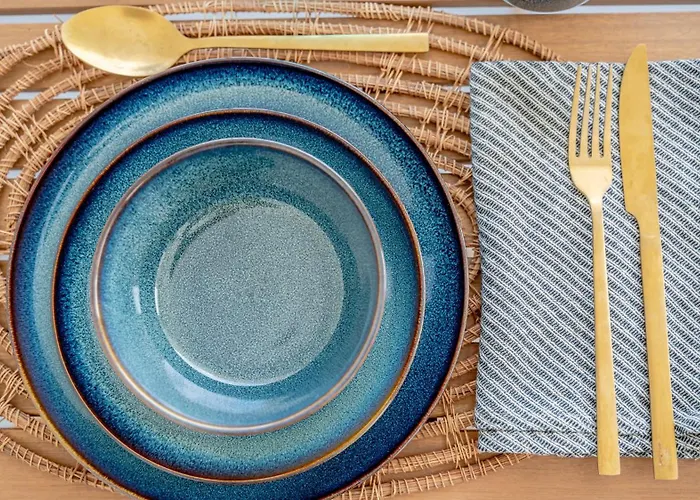 Ico Santorini * Pýrgos